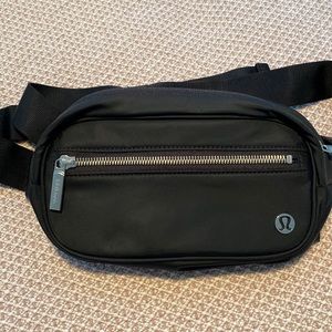Lululemon Wunderlust Belt Bag